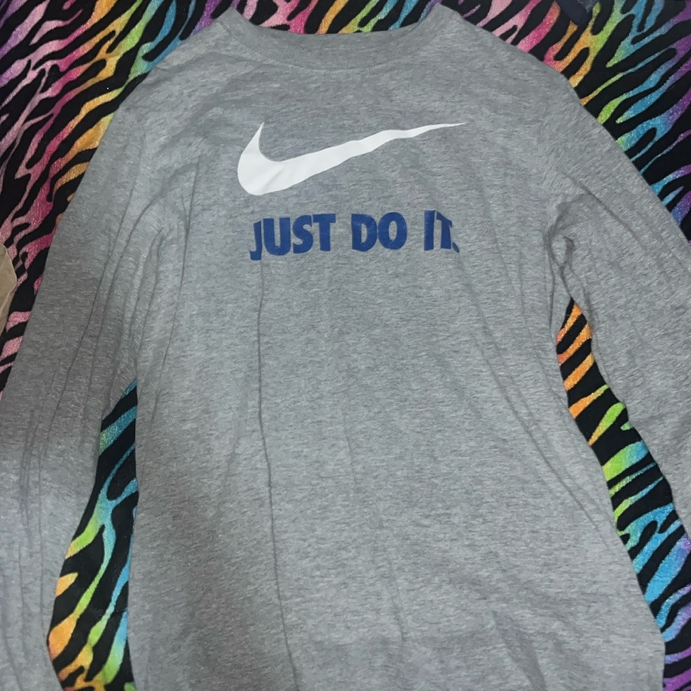 men XL Nike long sleeve shirt